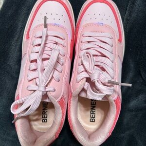 Women’s pink sneakers